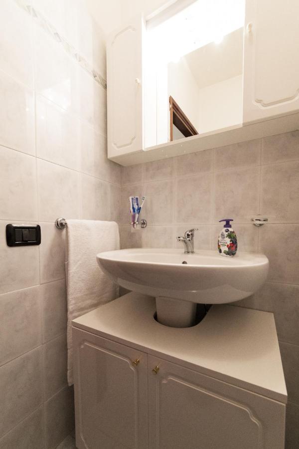 2-Bedroom Lakeview Apartment At The Lake Acquaseria 外观 照片