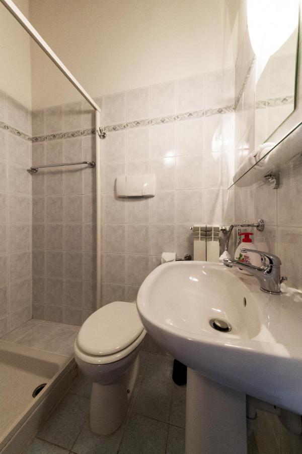 2-Bedroom Lakeview Apartment At The Lake Acquaseria 外观 照片
